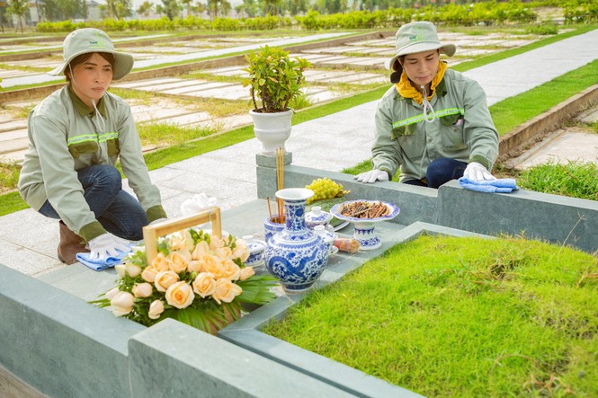 Dịch vụ chăm soc phần mộ chu đáo giúp phần hương hỏa cảu người đã khuất luôn ấm cúng và yên lòng gia khuyến