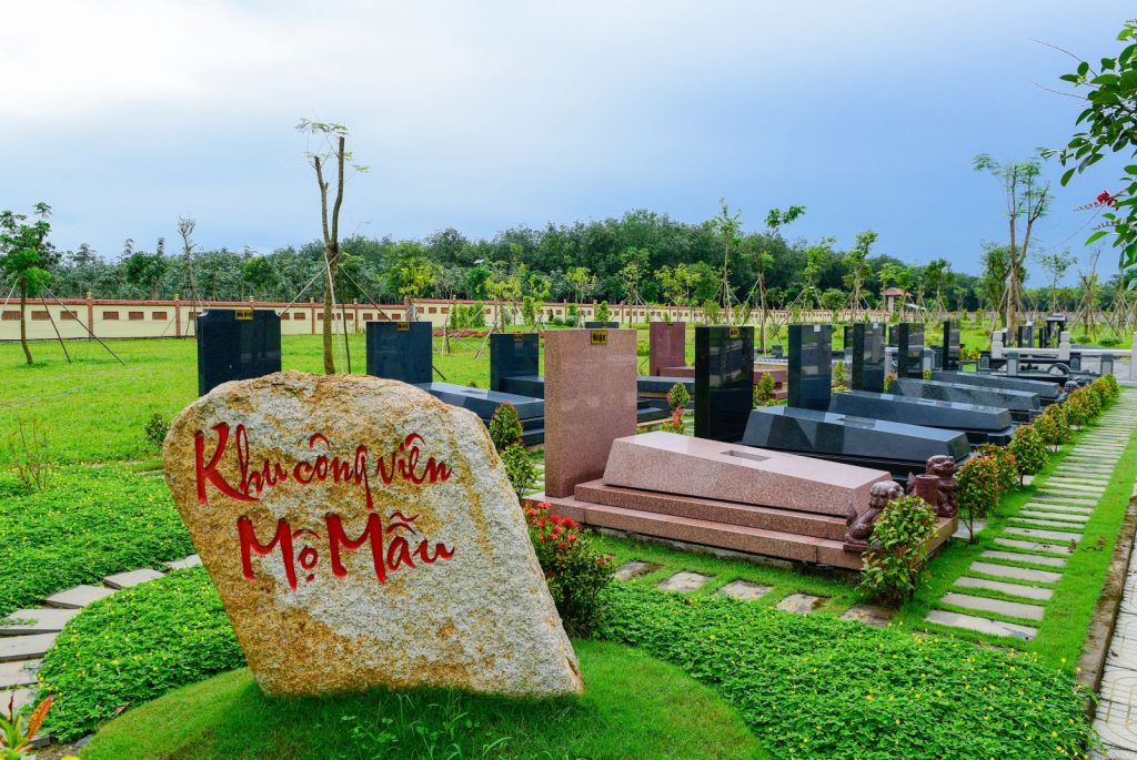 Khu mộ mẫu tại hoa viên sẽ là nơi khách hàng có thể xem trước ngôi nhà cho người thân đã mất của họ